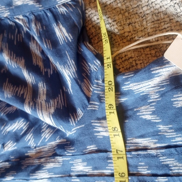 NWT Blue Patterned Blouse - Picture 8 of 10